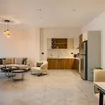 X Luxury شقة