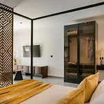 X Luxury * أرغوستولي