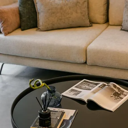 X Luxury Apartment *